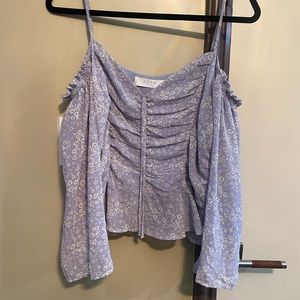 ASTR the label, XL, cold shoulder lavender floral blouse, lightweight fabric